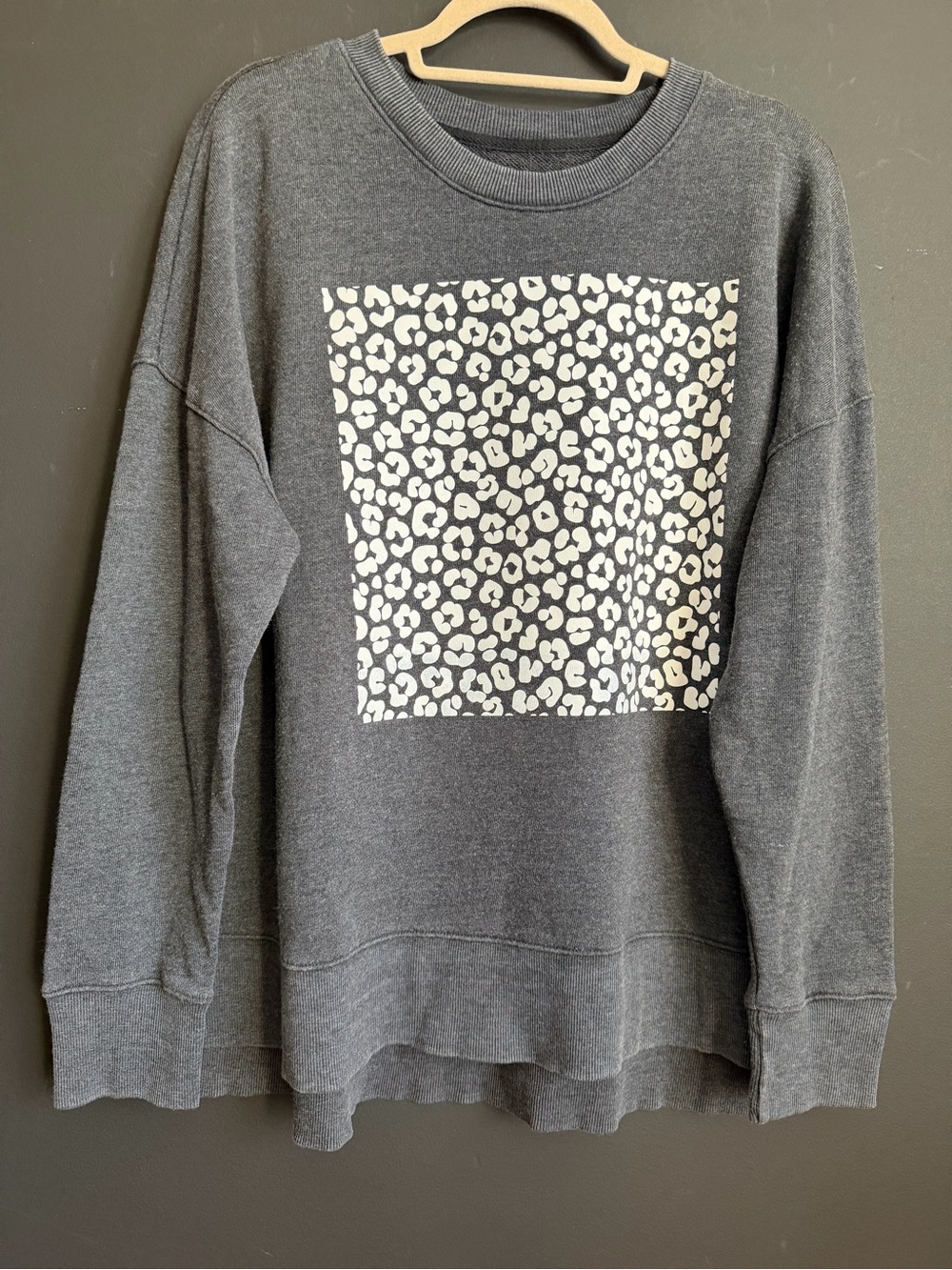 Time & Tru Dark Gray Crewneck Sweatshirt with White Leopard Print. Size Large.
